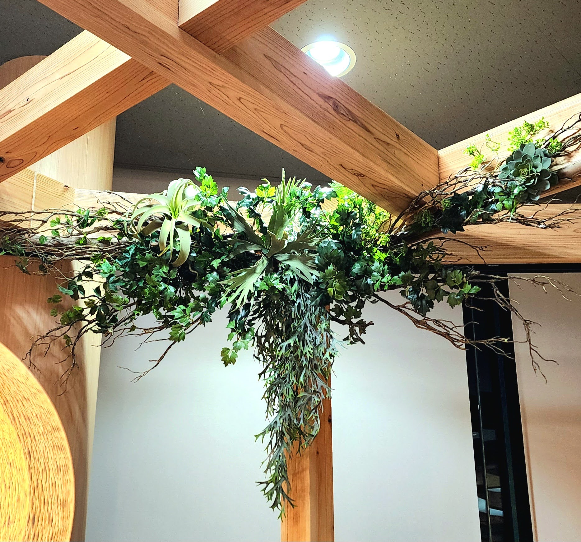 かっこよくオシャレに（フェイクグリーン）造花